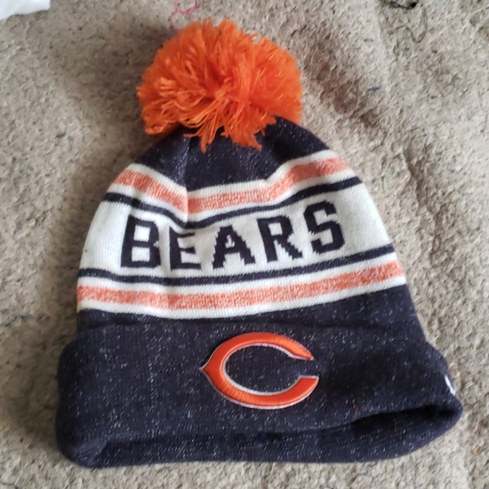 Chicago Bears New Era pom winter hat